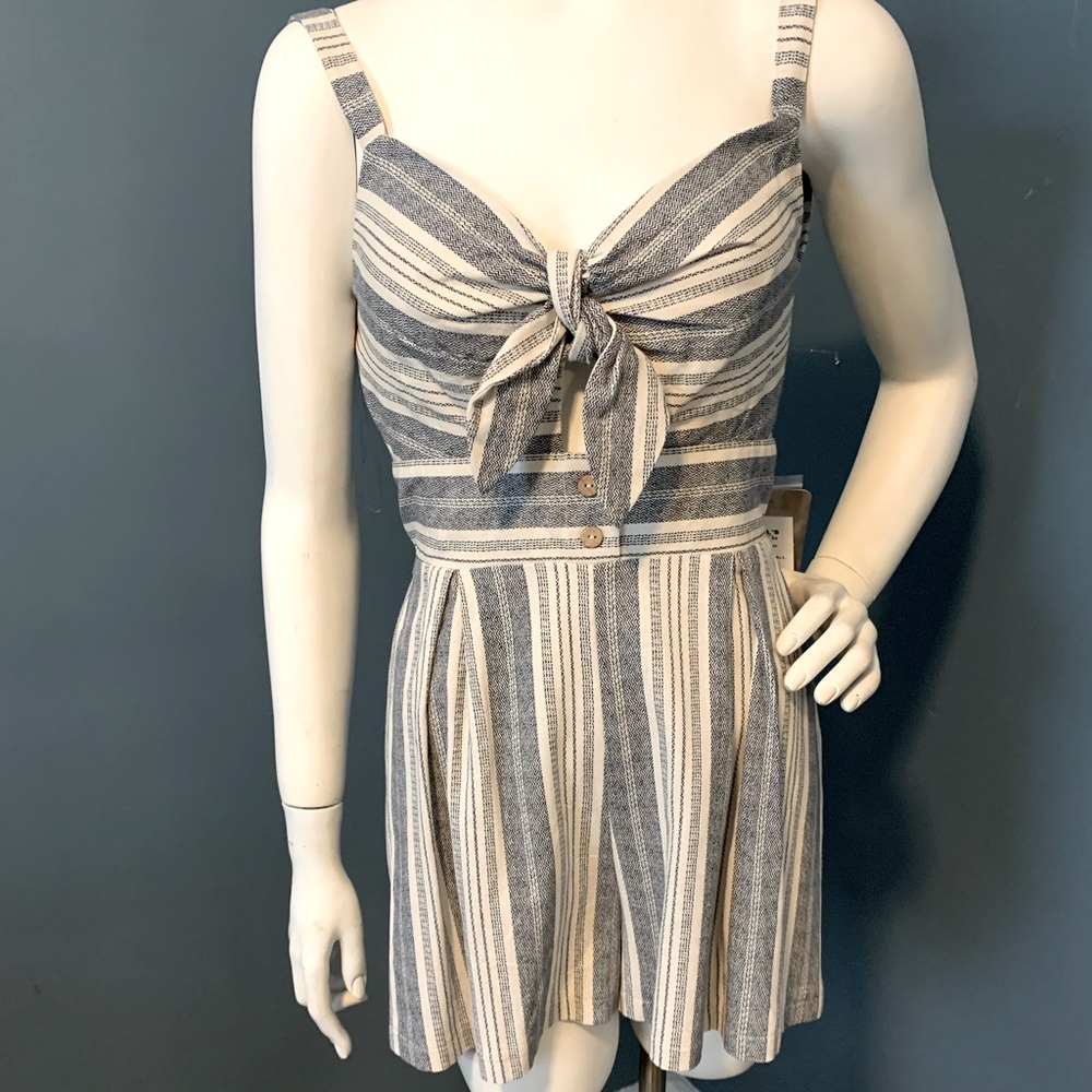 Free with purchase of 10.00 or more summer romper Blue and white striped extra S